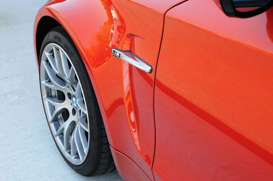  BMW 1-Series M Coupe 2011 года  (фото 31 из 76)